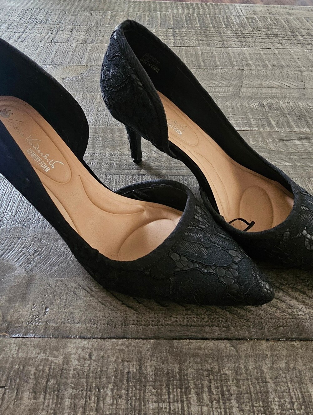 Women's Black Lace Pointed Toe High Heels Shoes Pumps Gloria Vanderbilt 8.5 EUC